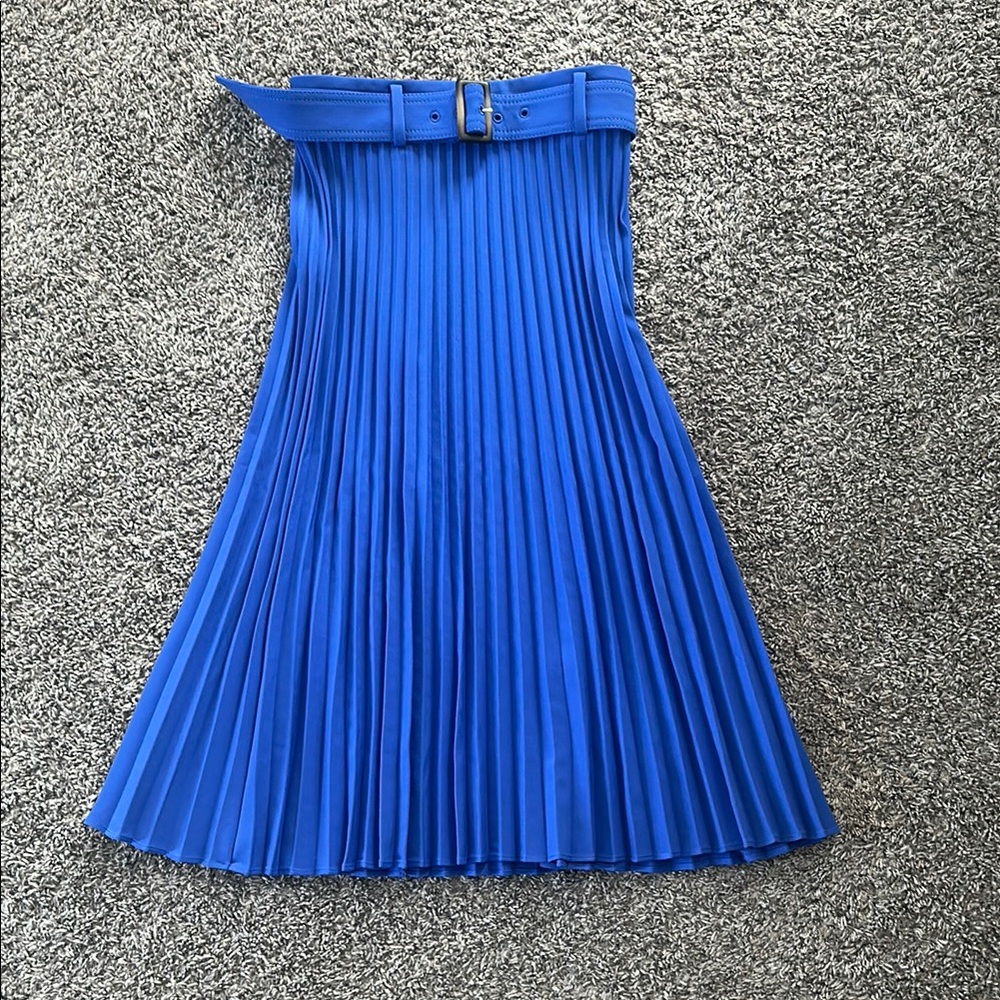 NWT Ann Taylor Blue Pleated Skirt with Belt
